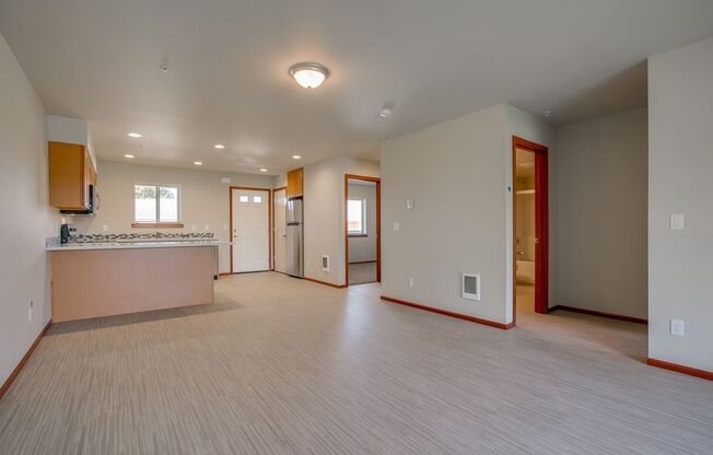 2 beds, 1 bath, 954 sqft, $1,700, Unit Unit 5116-105