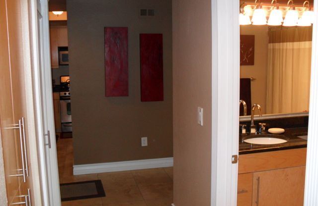 2 beds, 2 baths, $2,100, Unit 101