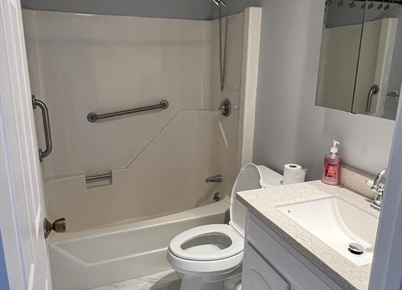 2 beds, 2 baths, 1,206 sqft, $3,000, Unit 405