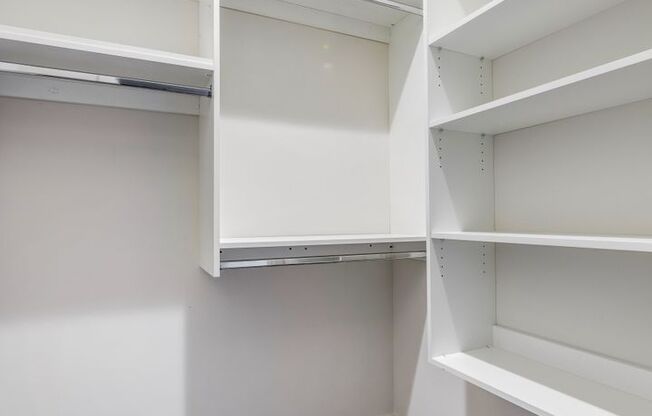 2 beds, 2 baths, 1,230 sqft, $2,406, Unit 770-2E
