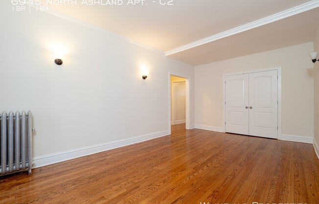 6945 North Ashland Apt.