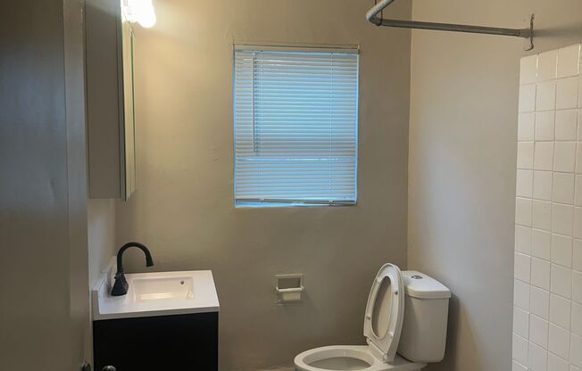 1 bed, 1 bath, 600 sqft, $1,040, Unit 308-1