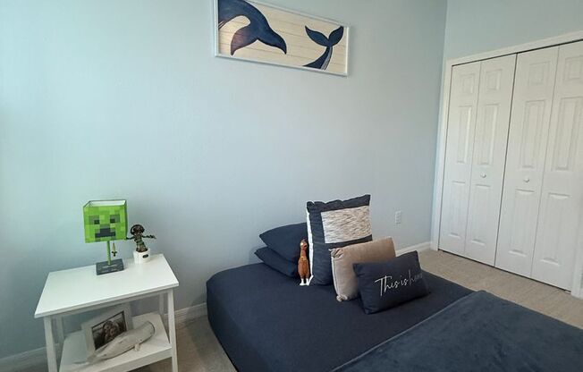 3 beds, 3 baths, $2,400