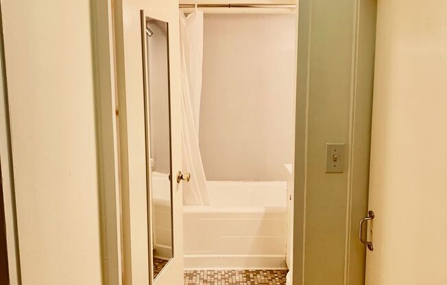 1 bed, 1 bath, 750 sqft, $1,850, Unit 203