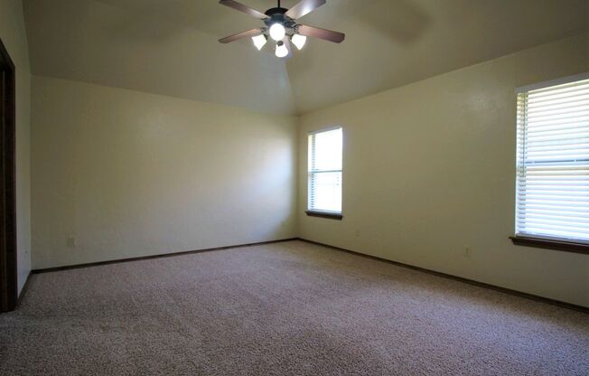 Gorgeous 4 Bed 2 Bath in Gated Community