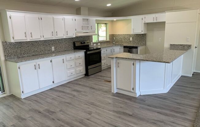 Age Restricted-Renovated 3 Bed/2 Bath in Sun Lakes/ Age 45+ Restricted