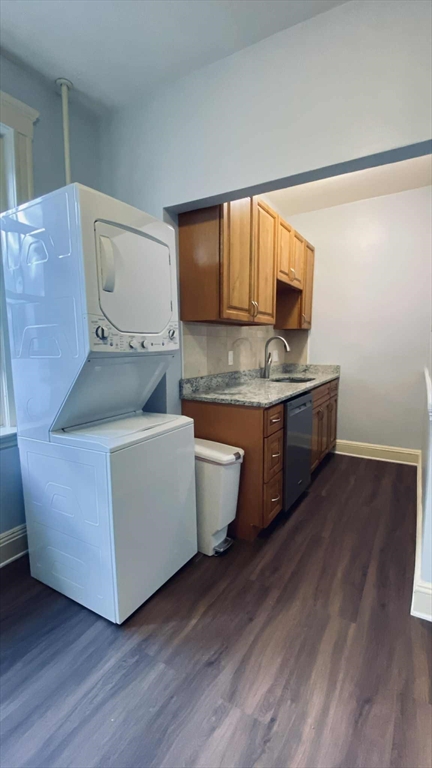 153 STRATHMORE RD