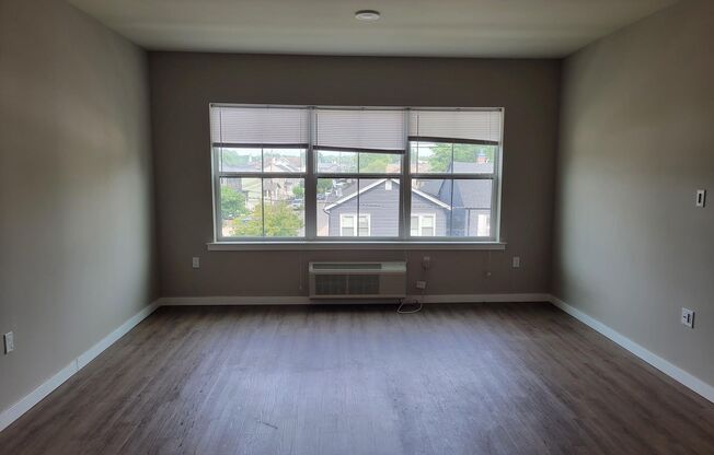 1 bed, 1 bath, 820 sqft, $2,475, Unit 216