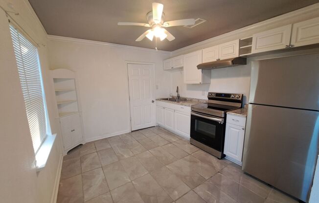 3 beds, 1 bath, $1,375