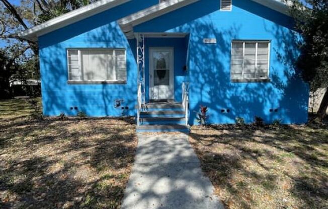 2 beds/1 bath house for rent! 675 17th Ave S, St. Petersburg, FL