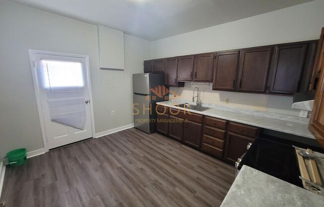 2 beds, 1.5 baths, 1,220 sqft, $1,175, Unit 914 North St