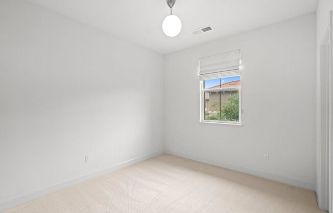 TOSCANA TOWNHOME EMBRACES LUXURY LIVING PRIVACY | SECURITY | MANY UPGRADES