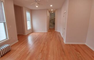 2 beds, 1 bath, $2,195, Unit 3255 - Unit 3B