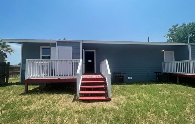 ALL BILLS PAID!!! NICE 2 BEDROOM 1 BATH / CIBOLO, TEXAS