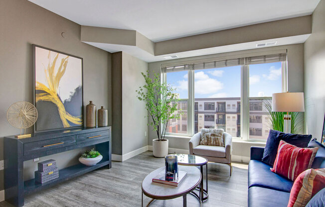 Gatsby Living Room, apartments for rent in minneapolis mn, Weidner Foundation