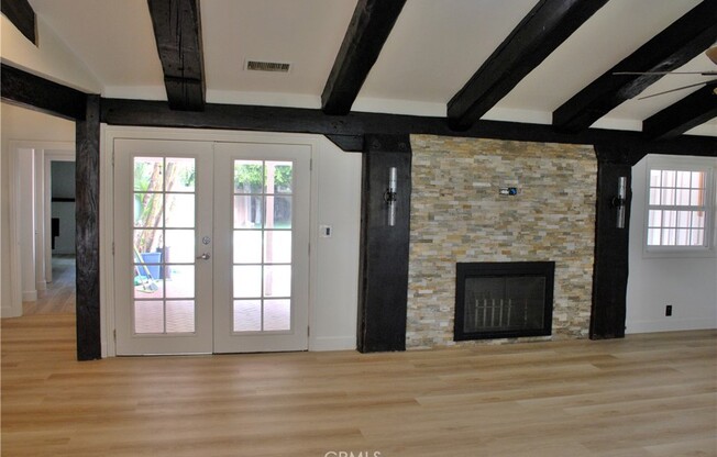 7055 CORBIN AVE