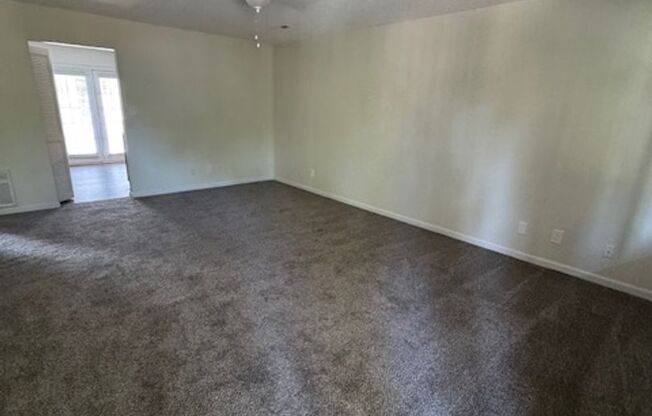 2 beds, 2 baths, 900 sqft, $1,038, Unit 202C