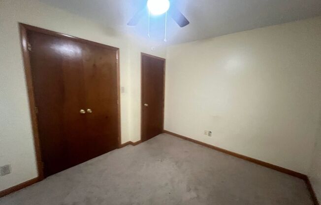 3 beds, 2 baths, $1,450