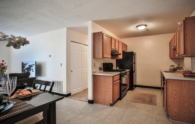 2 beds, 1 bath, 964 sqft, $1,700, Unit Unit 308