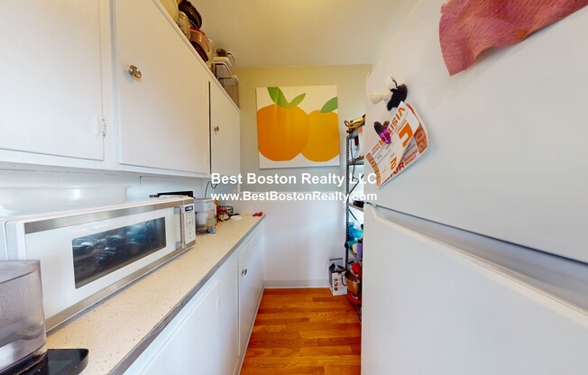 104 Highland Ave # 1R
