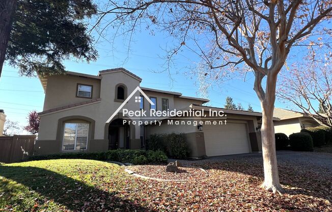 Spacious 5bd/3ba Roseville Home-Must See