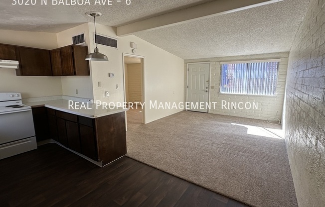 3020 N Balboa Ave