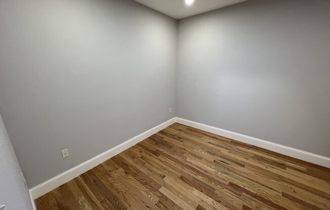 2 beds, 1 bath, $4,195, Unit 6