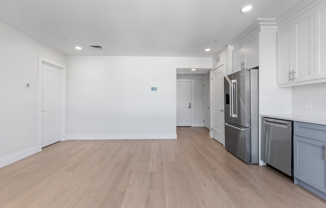1 bed, 1 bath, 663 sqft, $2,650, Unit 301