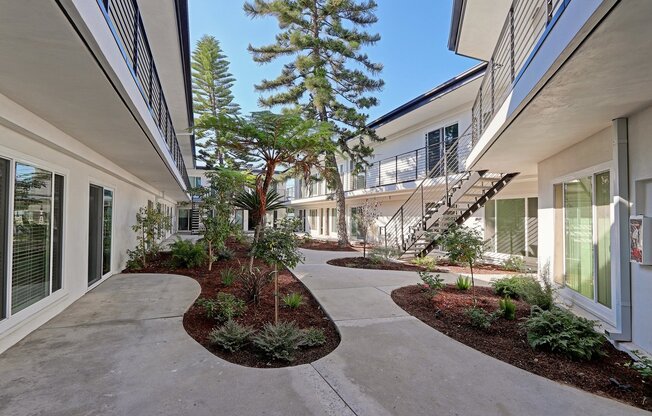 2 beds, 1 bath, 890 sqft, $3,275, Unit 717- 18