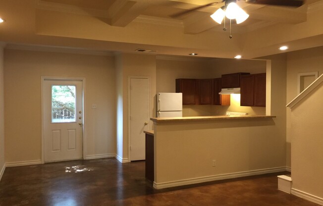 3 beds, 2.5 baths, 1,265 sqft, $1,400, Unit 2