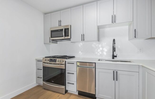 1 bed, 1 bath, 500 sqft, $1,595, Unit 02