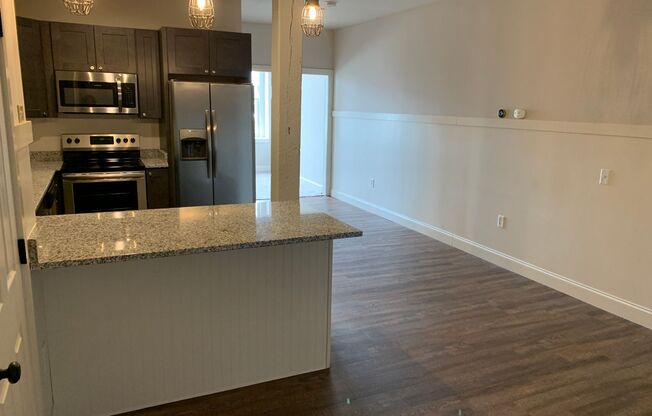 1 bed, 1 bath, $995, Unit Unit 404