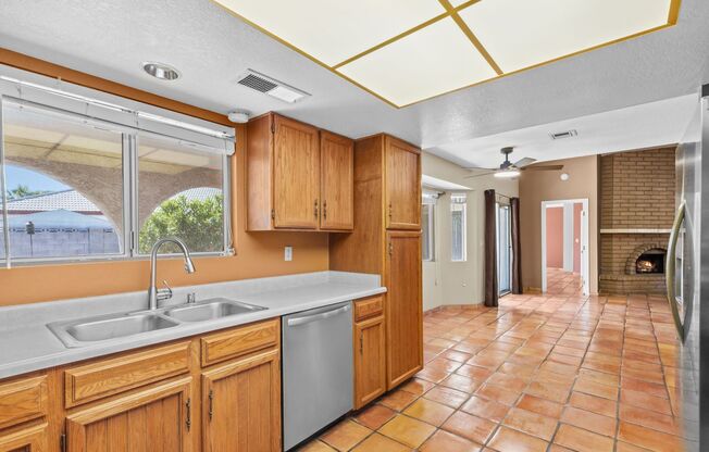 3 beds, 2 baths, $2,790