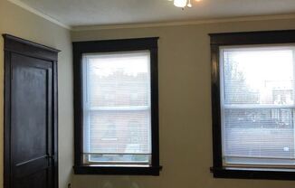 2904-2908 S Compton