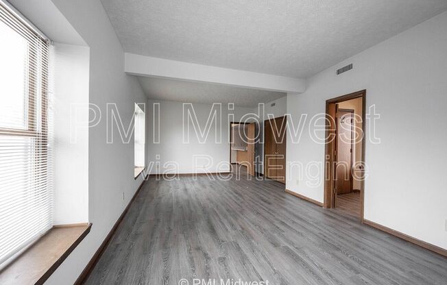 2 beds, 2 baths, 1,525 sqft, $1,199, Unit 1a