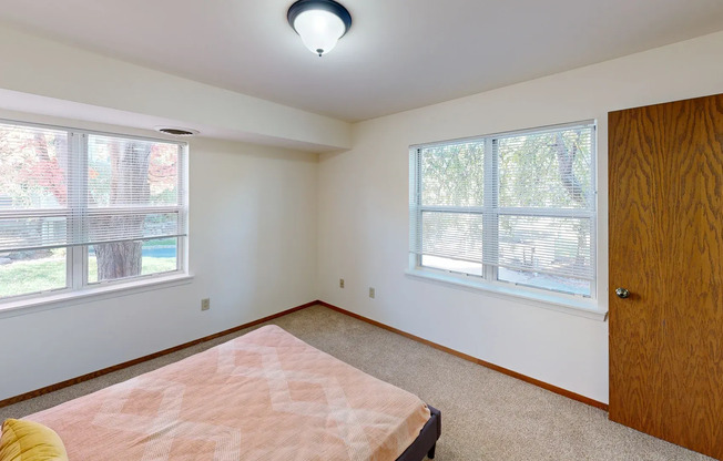 2 beds, 2 baths, 1,040 sqft, $1,795, Unit 136