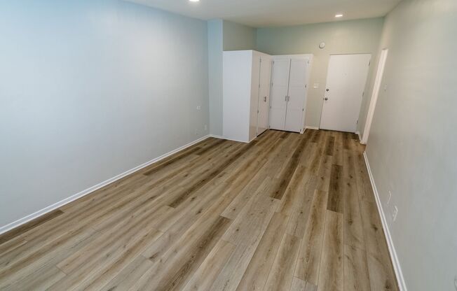 Studio, 1 bath, 615 sqft, $1,748, Unit 206