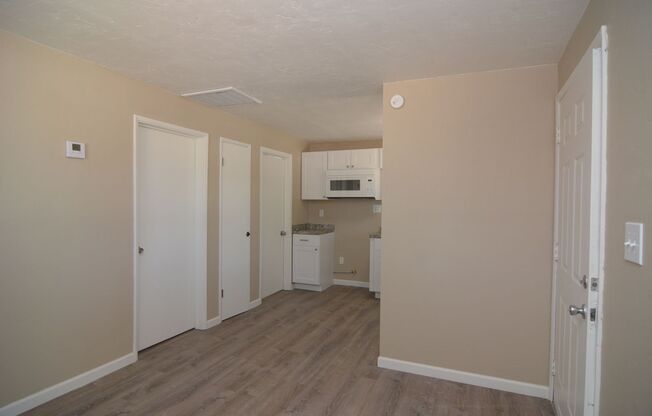 Charming 1 Bedroom 1 Bath Duplex! Central Tucson Location!