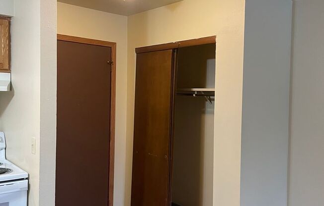 1 bed, 1 bath, $700, Unit 110