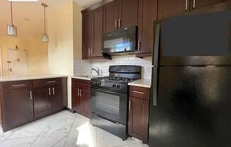 2 beds, 1 bath, $2,275, Unit 4W