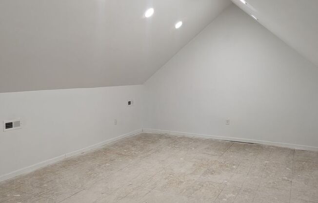 Studio, 1 bath, $1,150, Unit UNIT 1