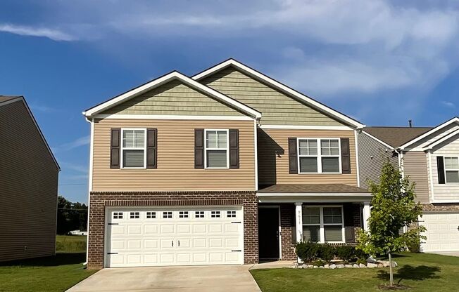 Heiskell 37754 - 4 bedroom, 2.5 bath home - Contact Terri Kerr (865) 274-8255