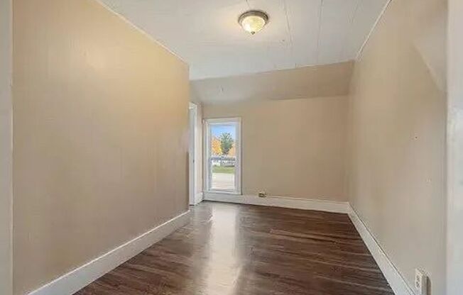 4 Bedroom 1 Bath