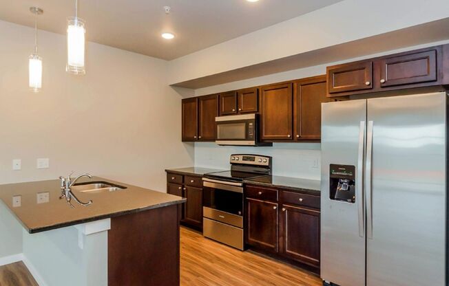 2 beds, 2.5 baths, 1,270 sqft, $1,475, Unit Unit J- Building 2257 - Sunny Ridge