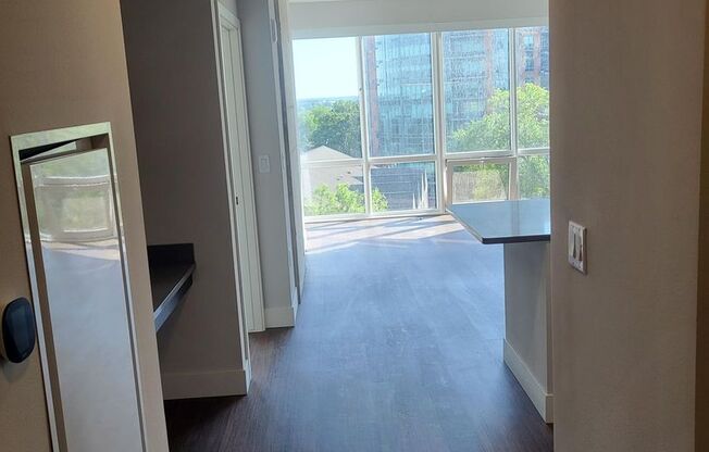 1 bed, 1 bath, 808 sqft, $2,590, Unit #724