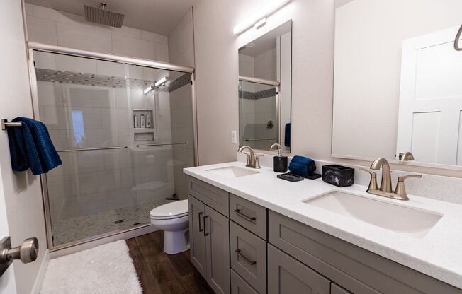 4 beds, 3 baths, $3,500, Unit 206