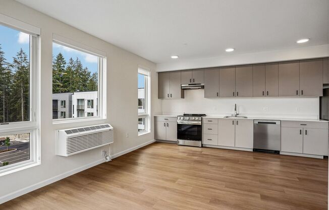 2 beds, 2 baths, 938 sqft, $2,325, Unit 202