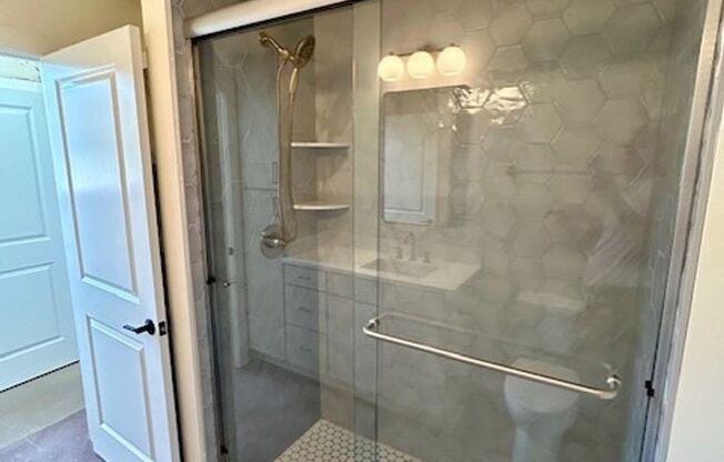 2 beds, 2 baths, 1,092 sqft, $2,500, Unit 107