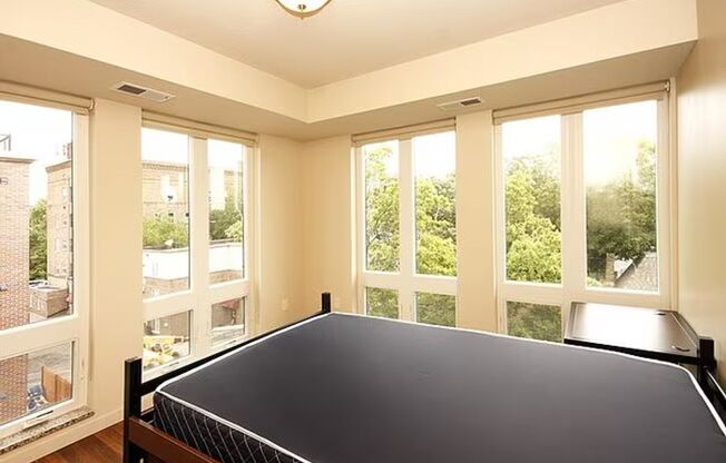 2 beds, 2 baths, 782 sqft, $2,000, Unit 401