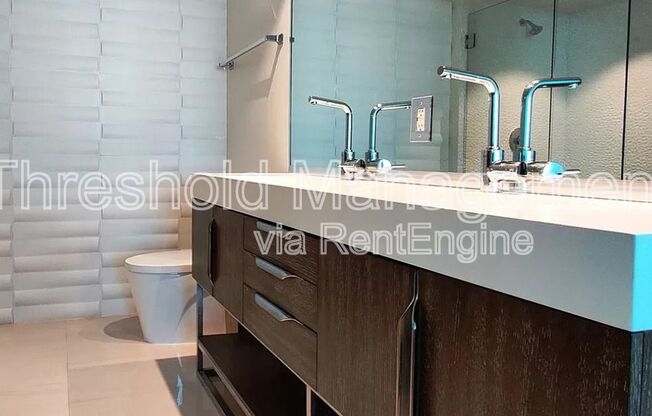 1 bed, 2 baths, 1,322 sqft, $3,900, Unit 3306